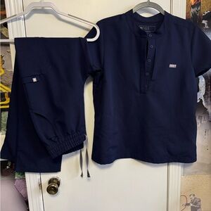 Figs scrub set. Navy.